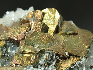 IBzR 001@z CHALCOPYRITE